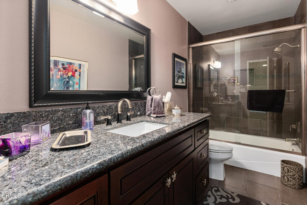 1234 E Tujunga Avenue