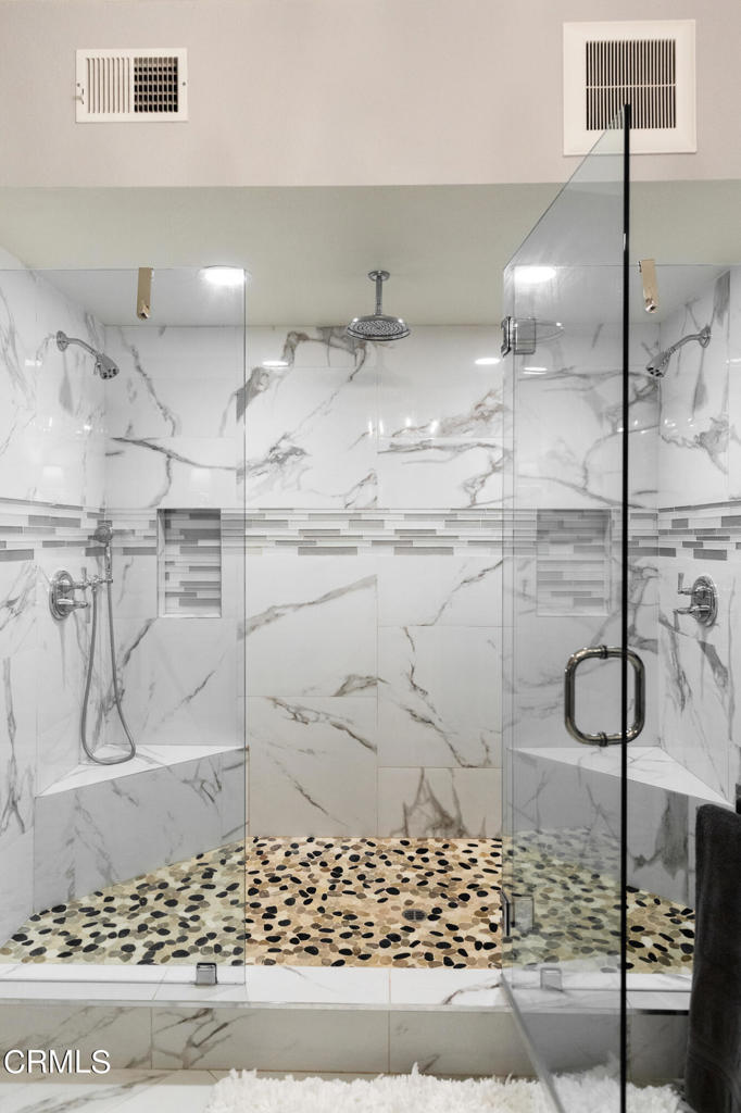 1234 E Tujunga Avenue