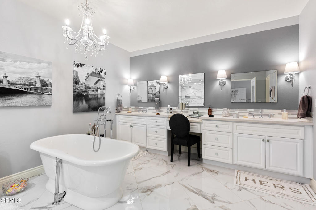 1234 E Tujunga Avenue