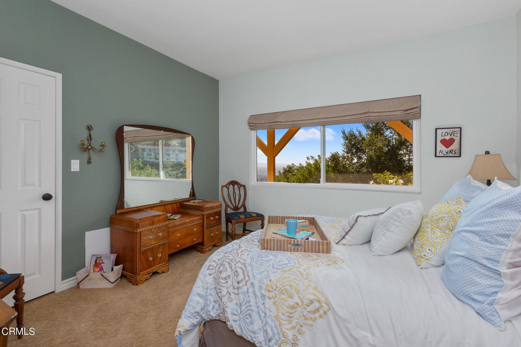 1234 E Tujunga Avenue