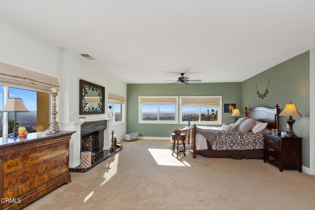 1234 E Tujunga Avenue