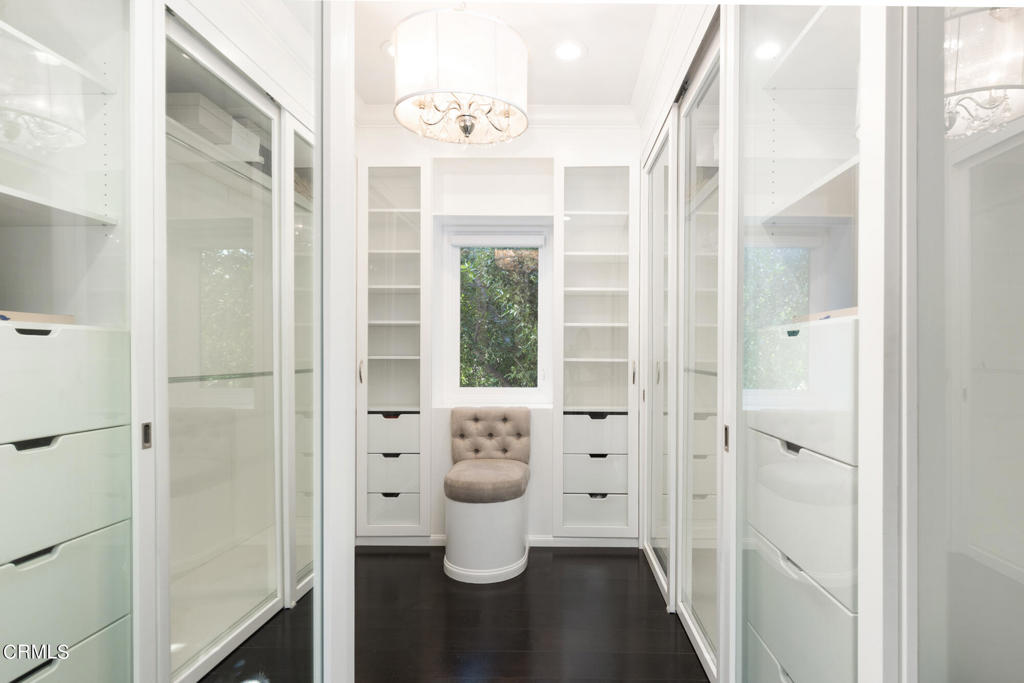 895 Greenridge Drive