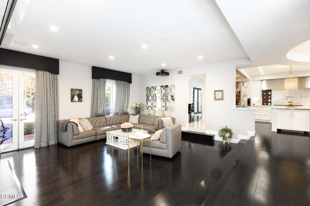 895 Greenridge Drive