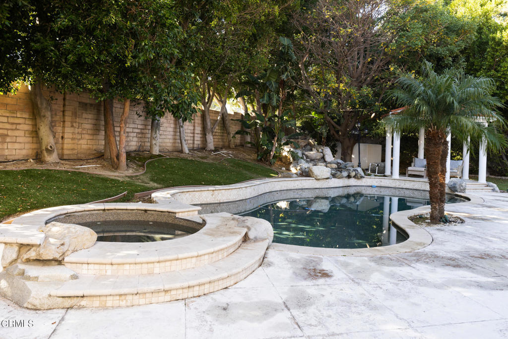 895 Greenridge Drive