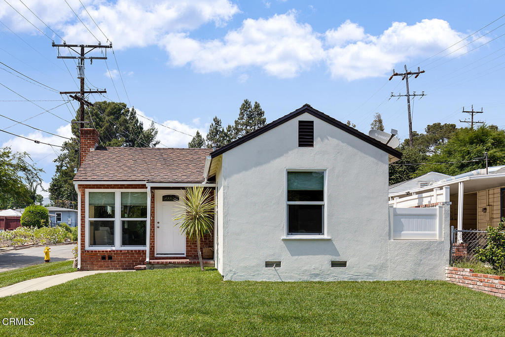 1735 Woodland Avenue