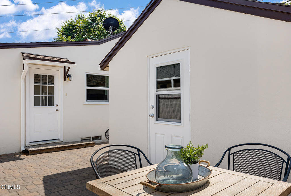 1735 Woodland Avenue