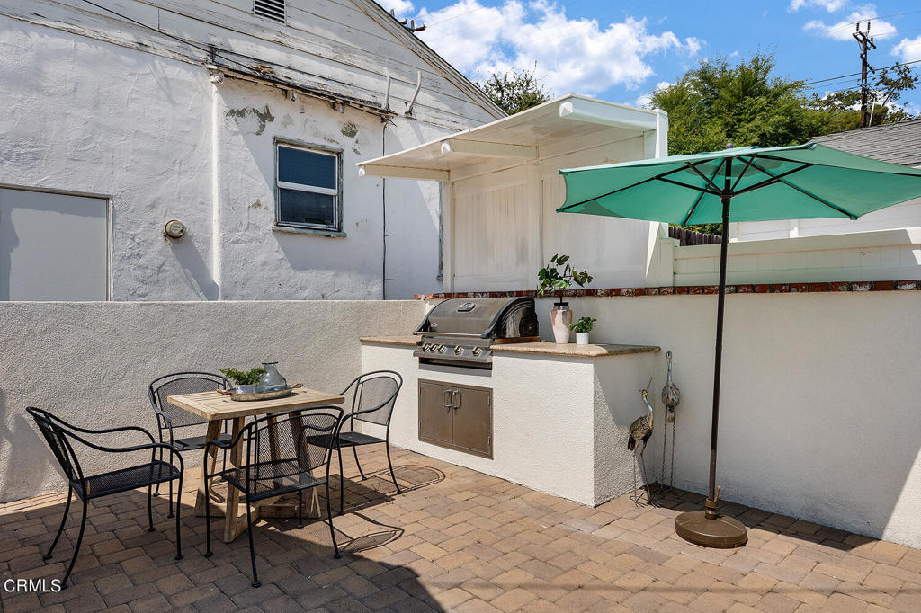 1735 Woodland Avenue