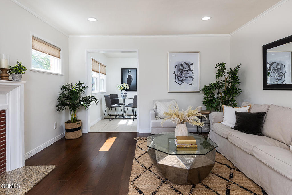 1735 Woodland Avenue