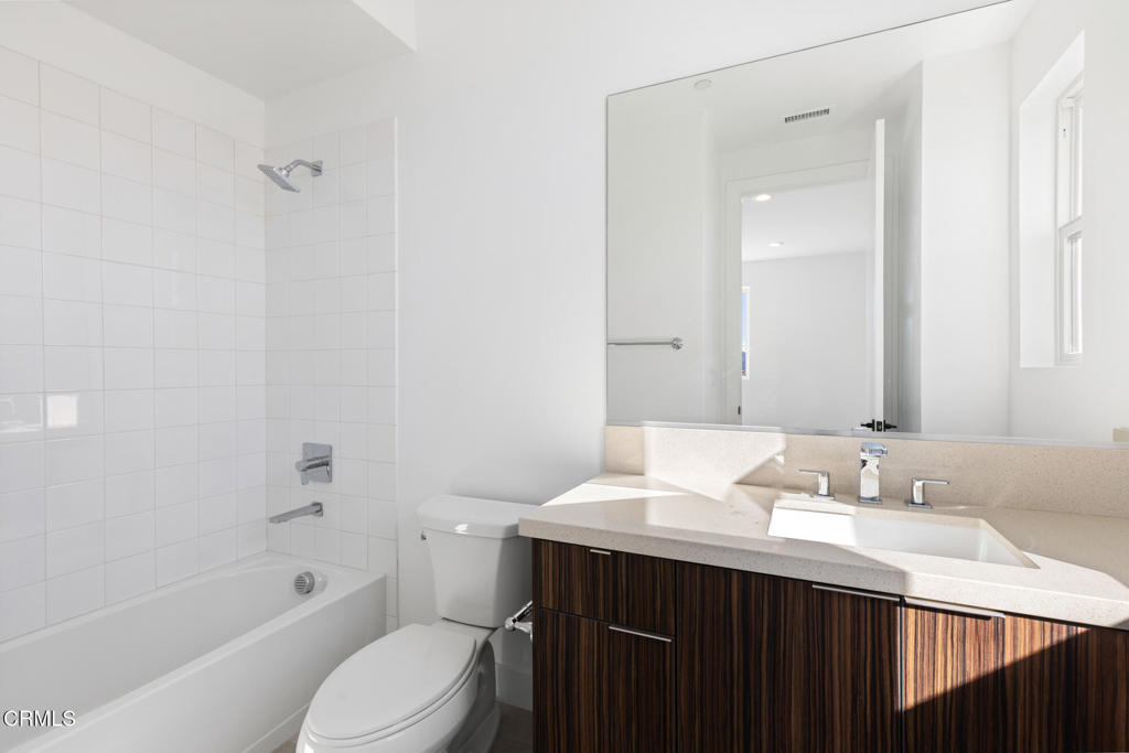 11659 N Greenwood Drive