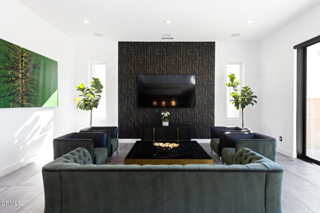 11659 N Greenwood Drive