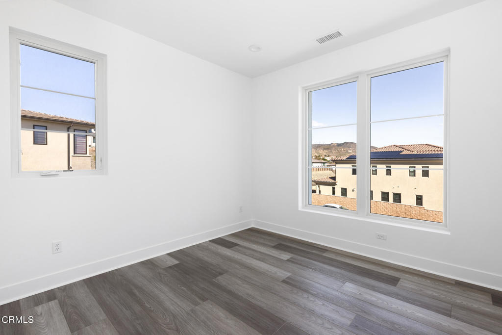 11659 N Greenwood Drive