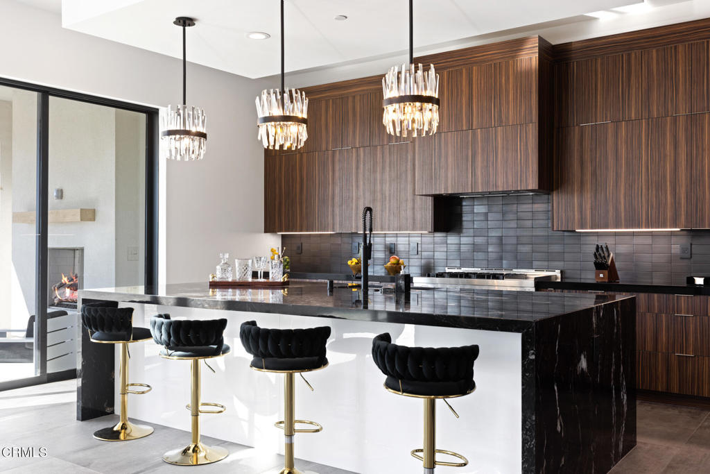 11659 N Greenwood Drive