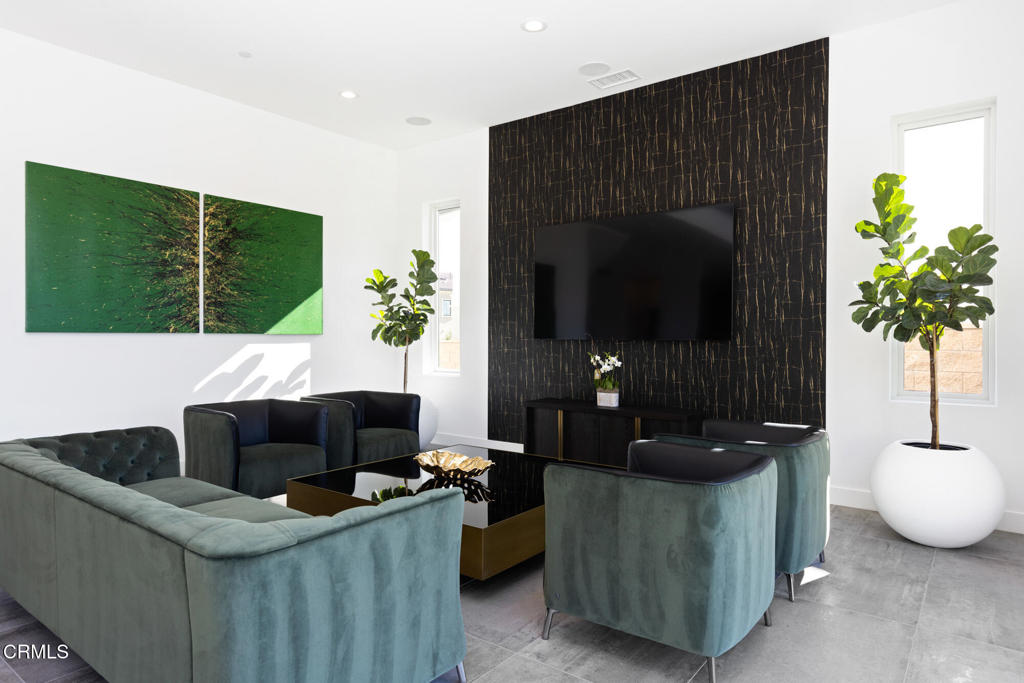 11659 N Greenwood Drive