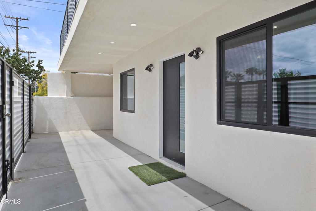 112 N Kenneth Road 101