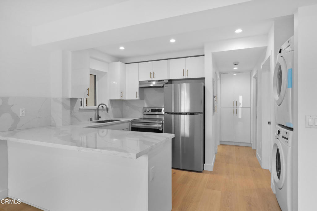 112 N Kenneth Road 101