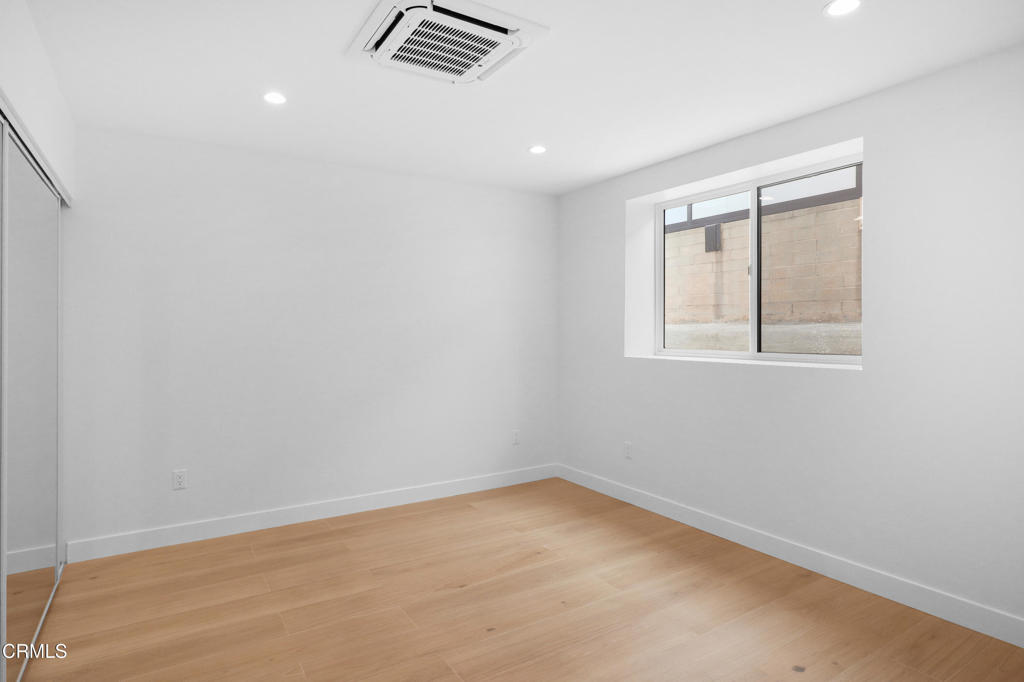 112 N Kenneth Road 101