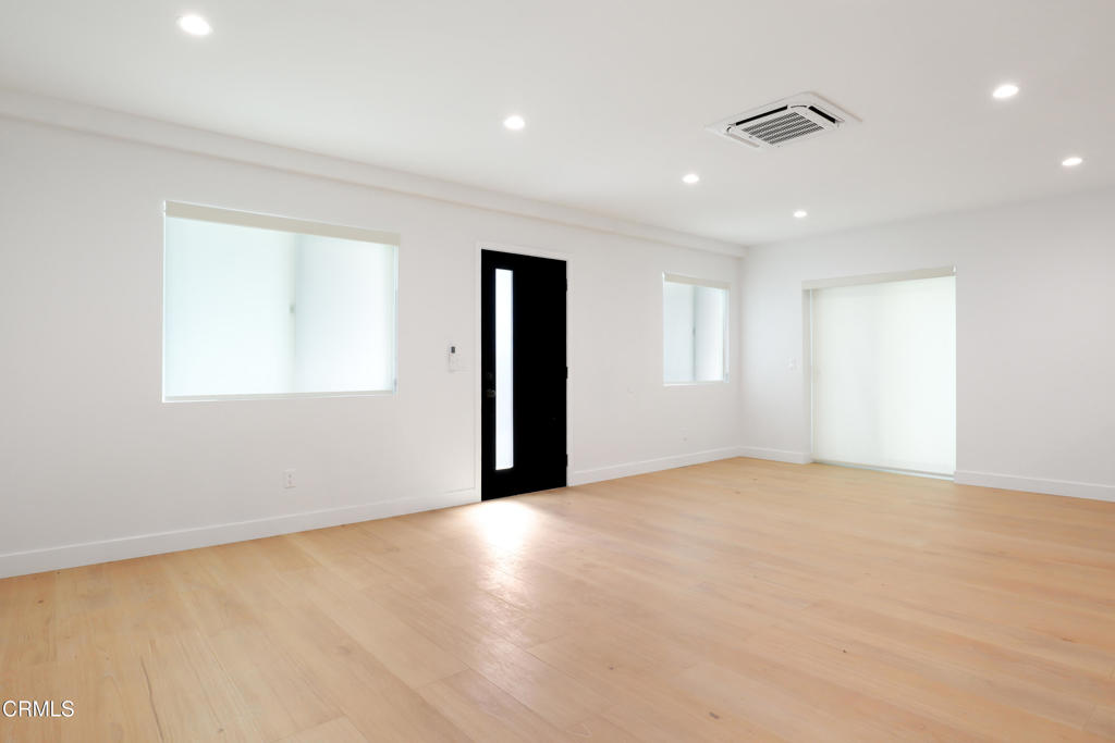 112 N Kenneth Road 101