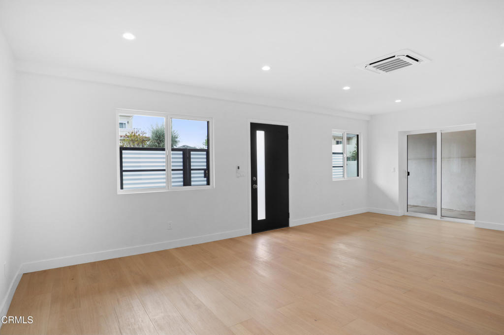 112 N Kenneth Road 101