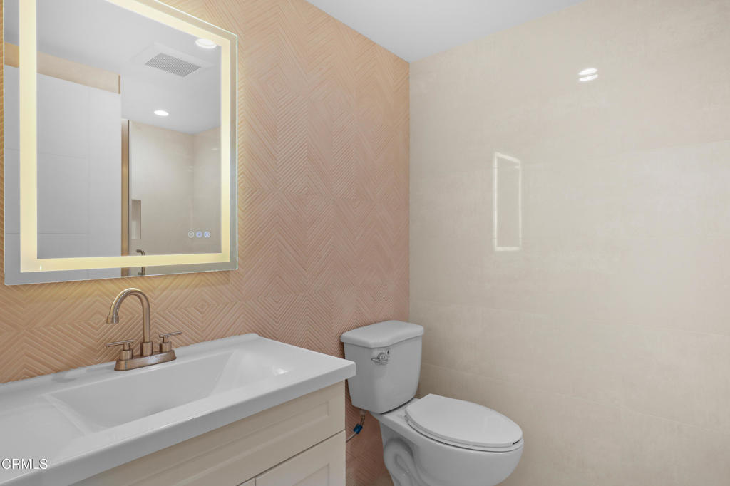 112 N Kenneth Road 101