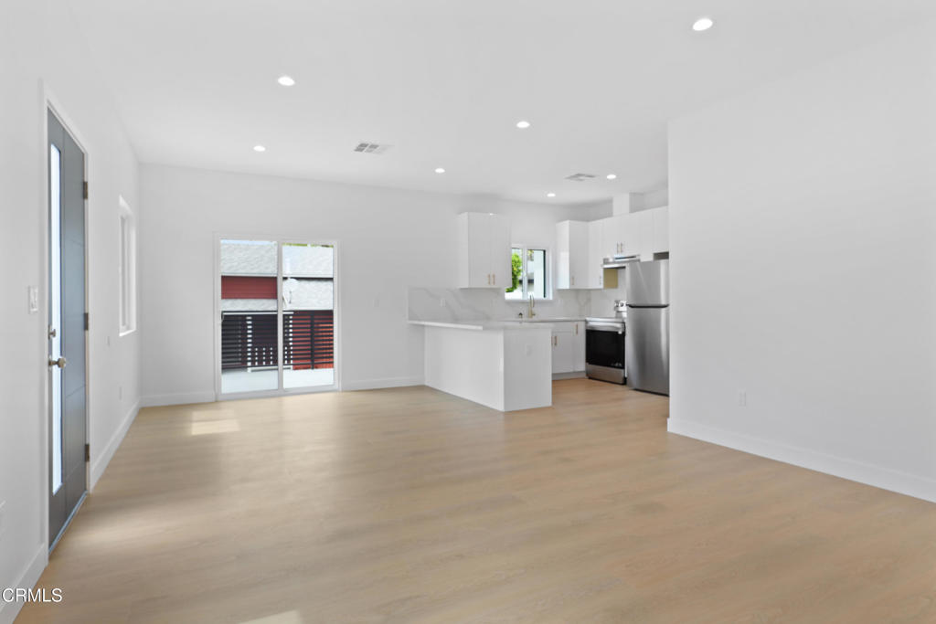 112 N Kenneth Road 201