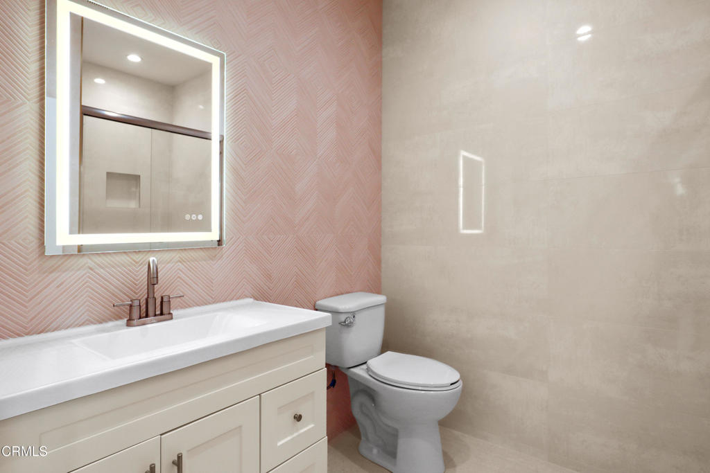 112 N Kenneth Road 201