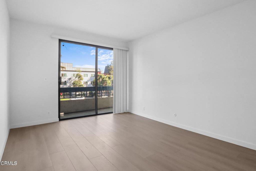 435 La Fayette Park Place 102