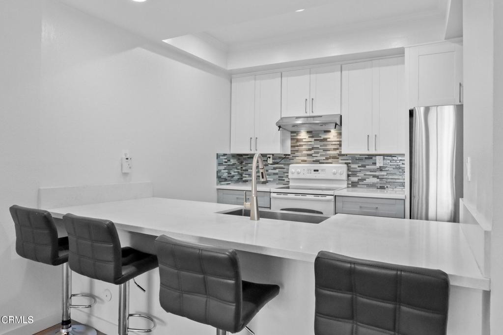 435 La Fayette Park Place 102