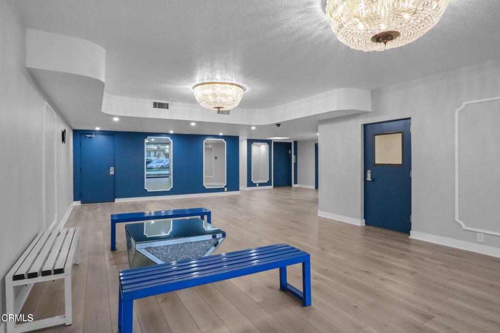435 La Fayette Park Place 102