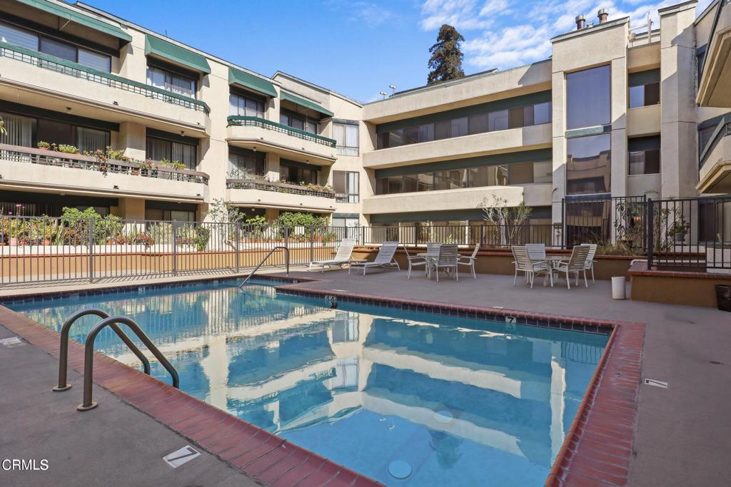 435 La Fayette Park Place 102