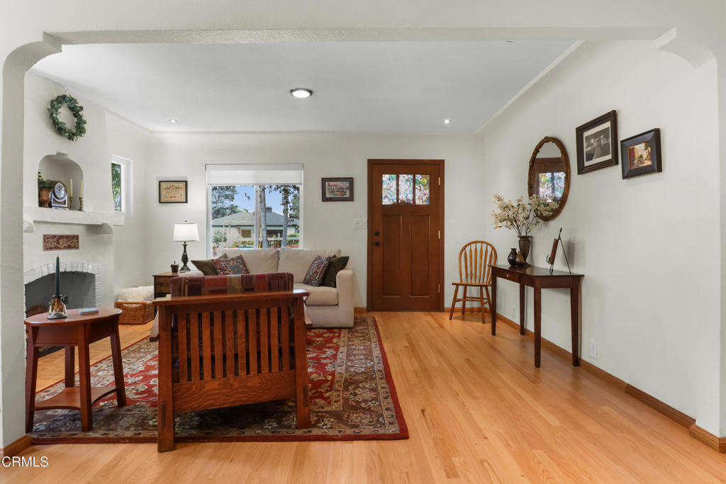 2520 Casitas Avenue