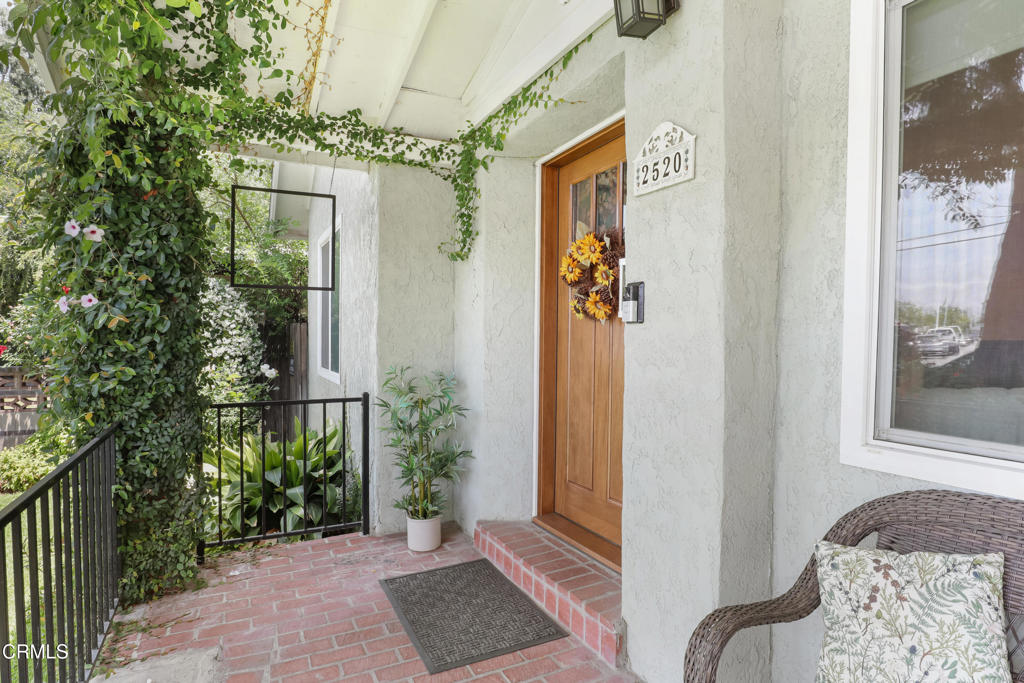 2520 Casitas Avenue