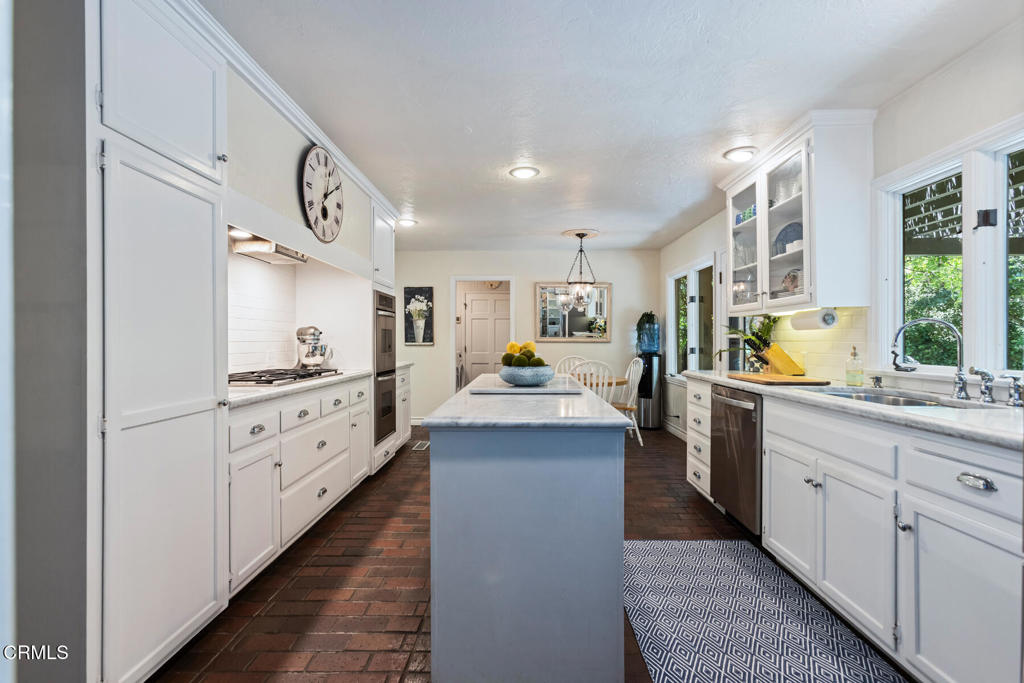 4621 Alta Canyada Road