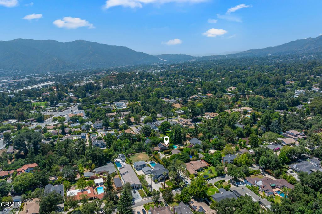 4621 Alta Canyada Road