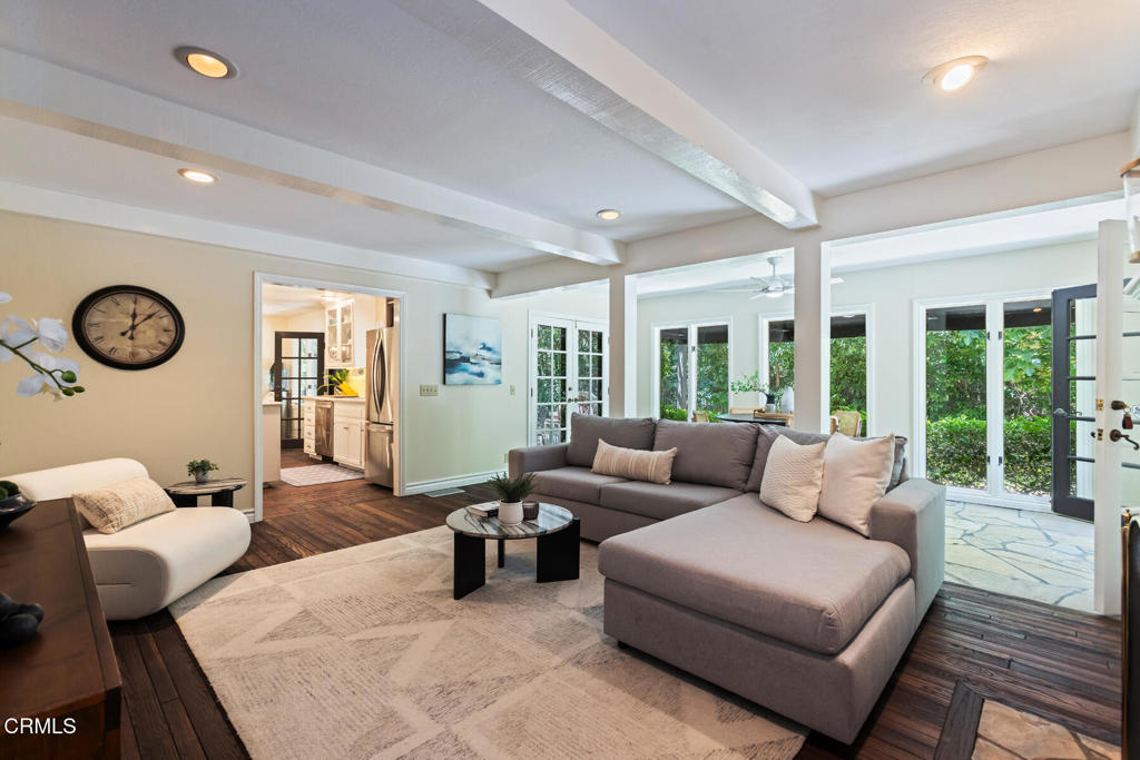 4621 Alta Canyada Road