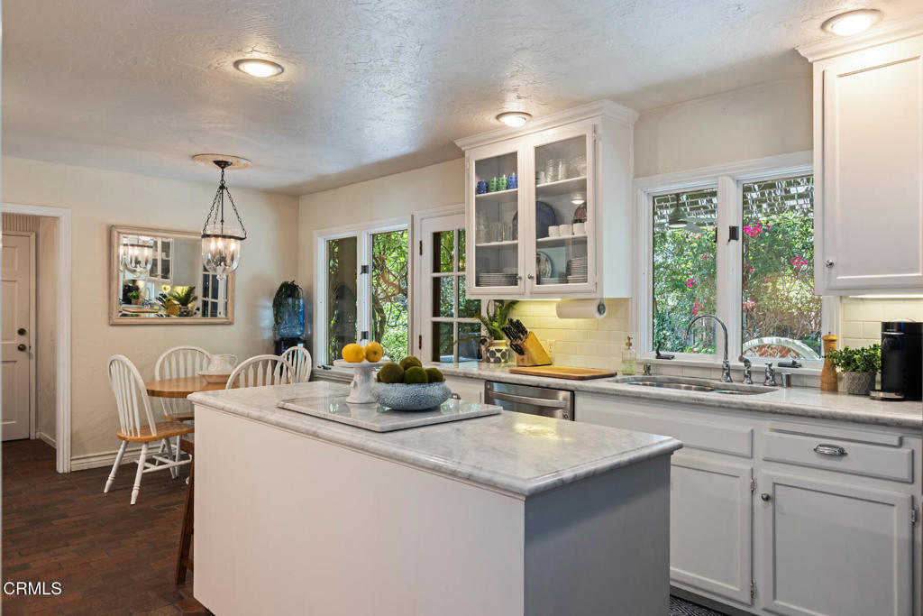 4621 Alta Canyada Road
