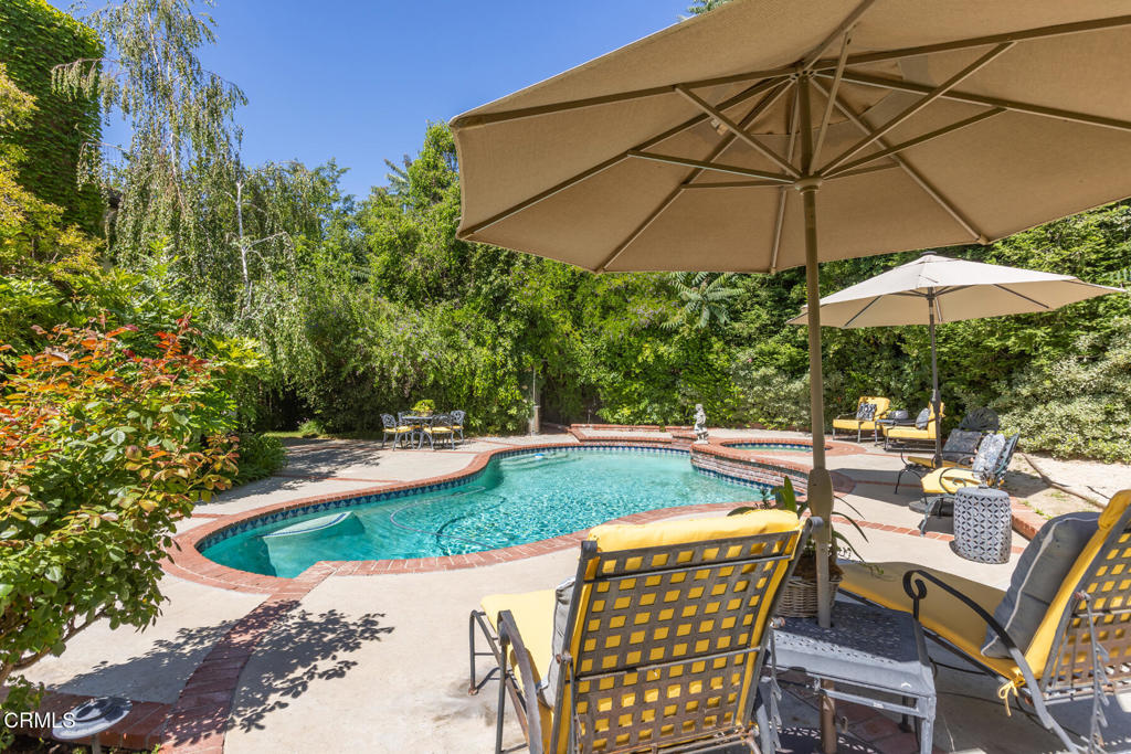 4621 Alta Canyada Road