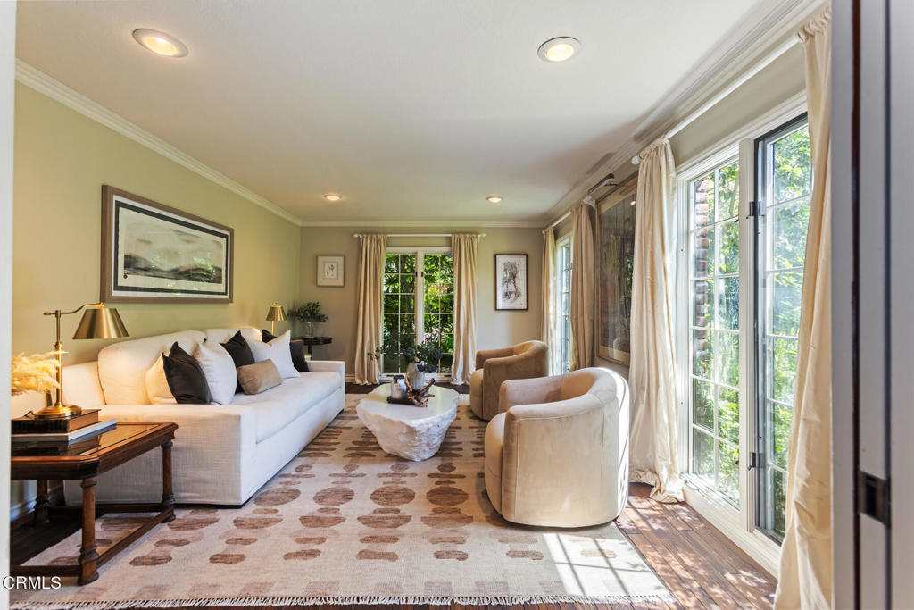 4621 Alta Canyada Road
