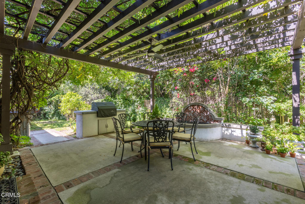 4621 Alta Canyada Road