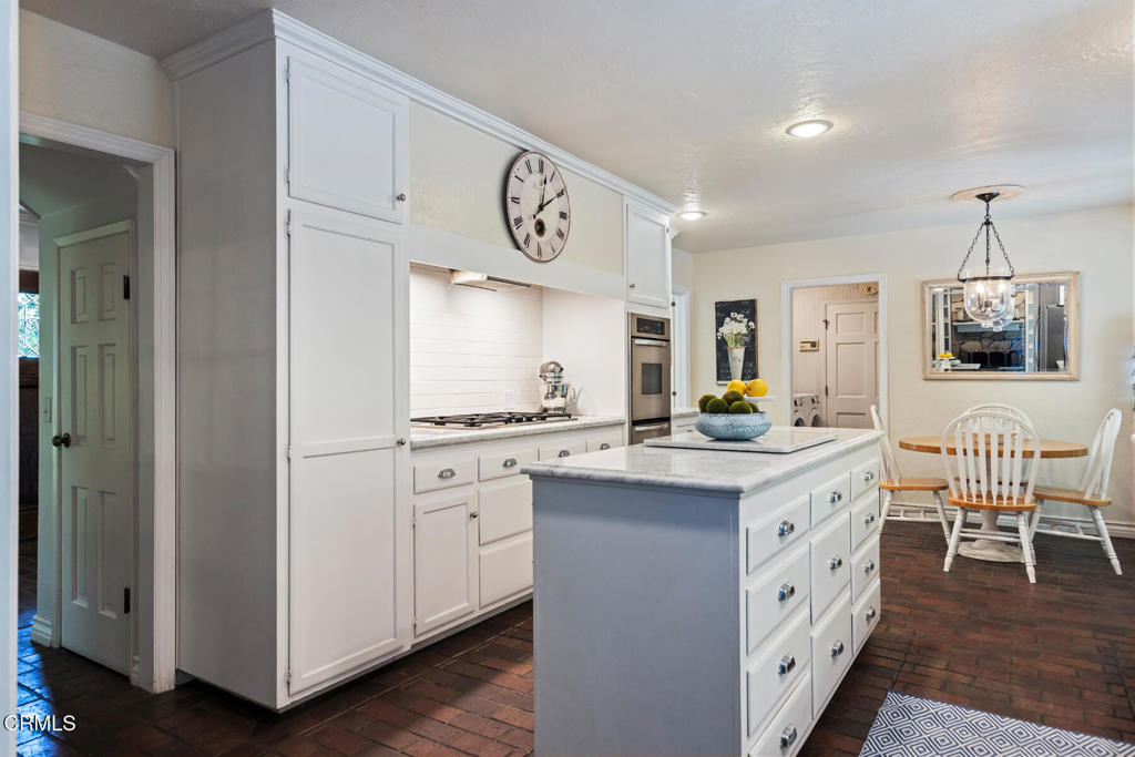 4621 Alta Canyada Road