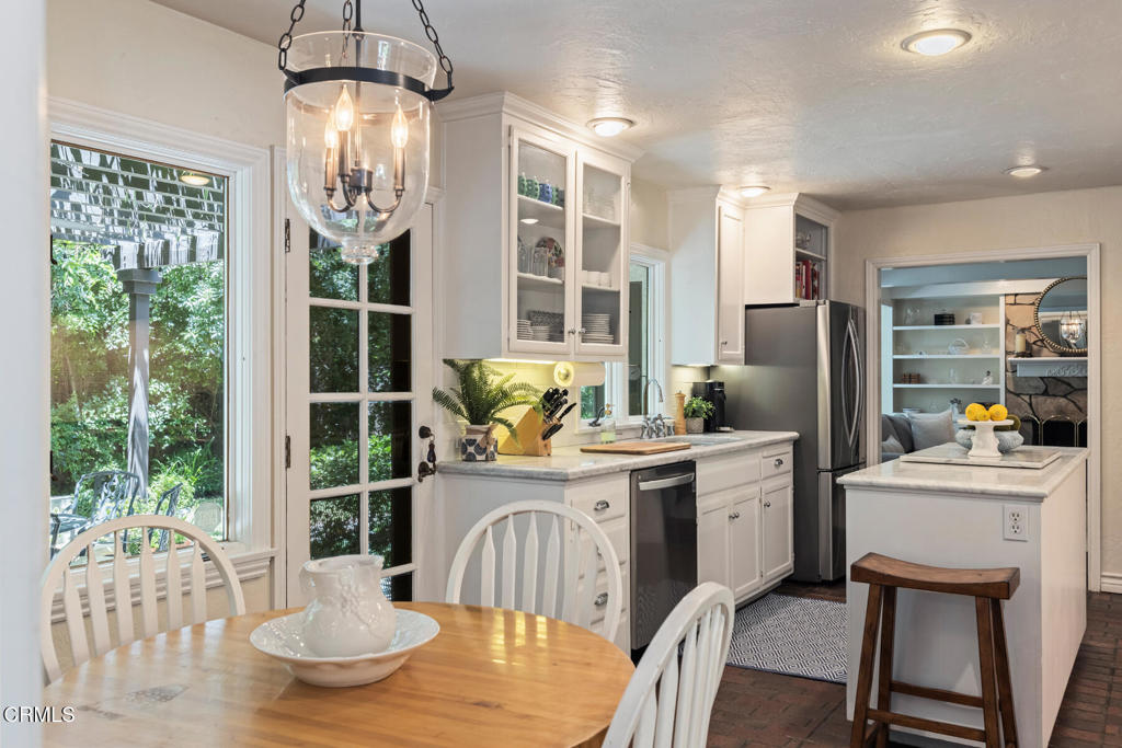 4621 Alta Canyada Road