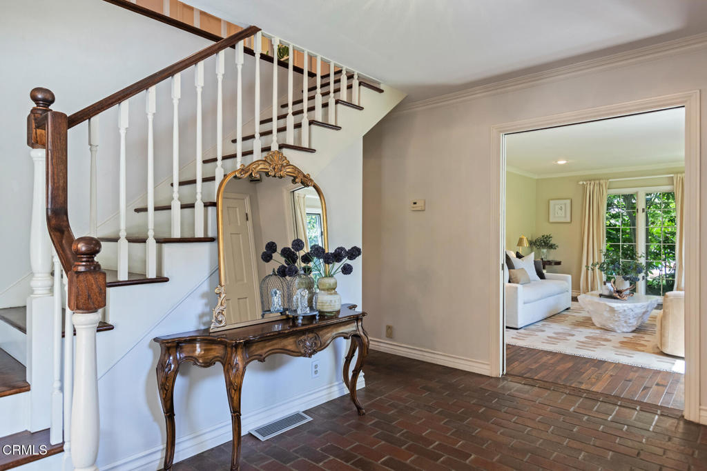 4621 Alta Canyada Road