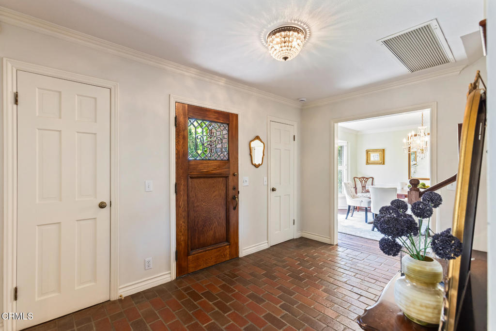 4621 Alta Canyada Road