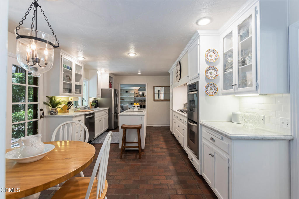 4621 Alta Canyada Road