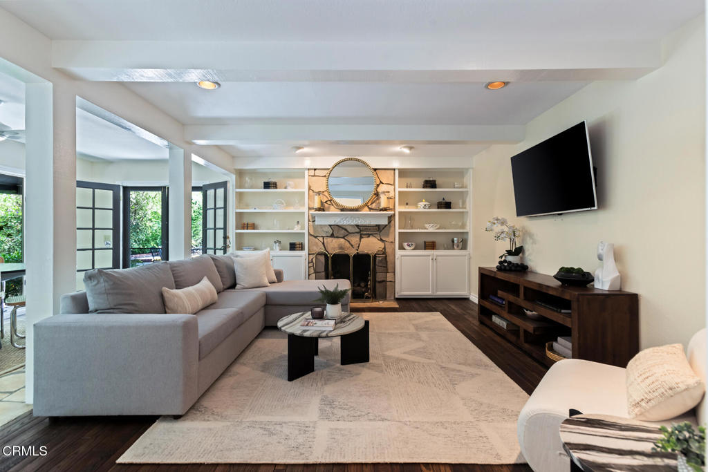 4621 Alta Canyada Road