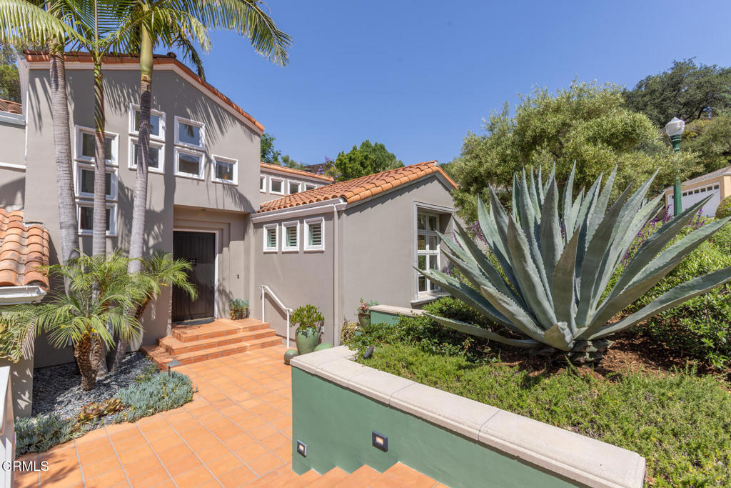 1040 Hillcroft Road