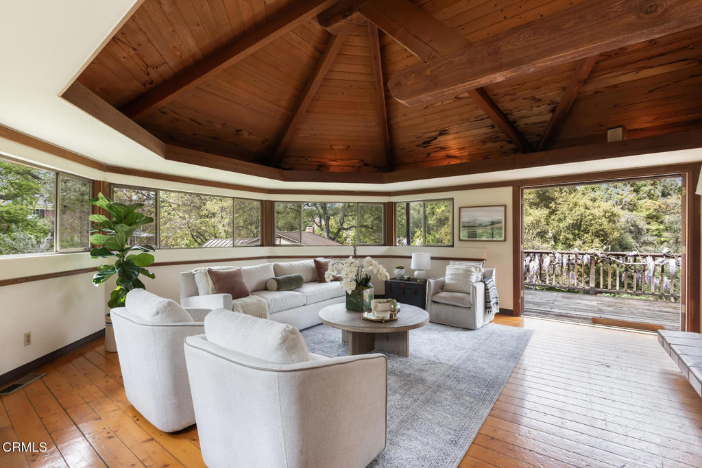 4254 Chevy Chase Drive