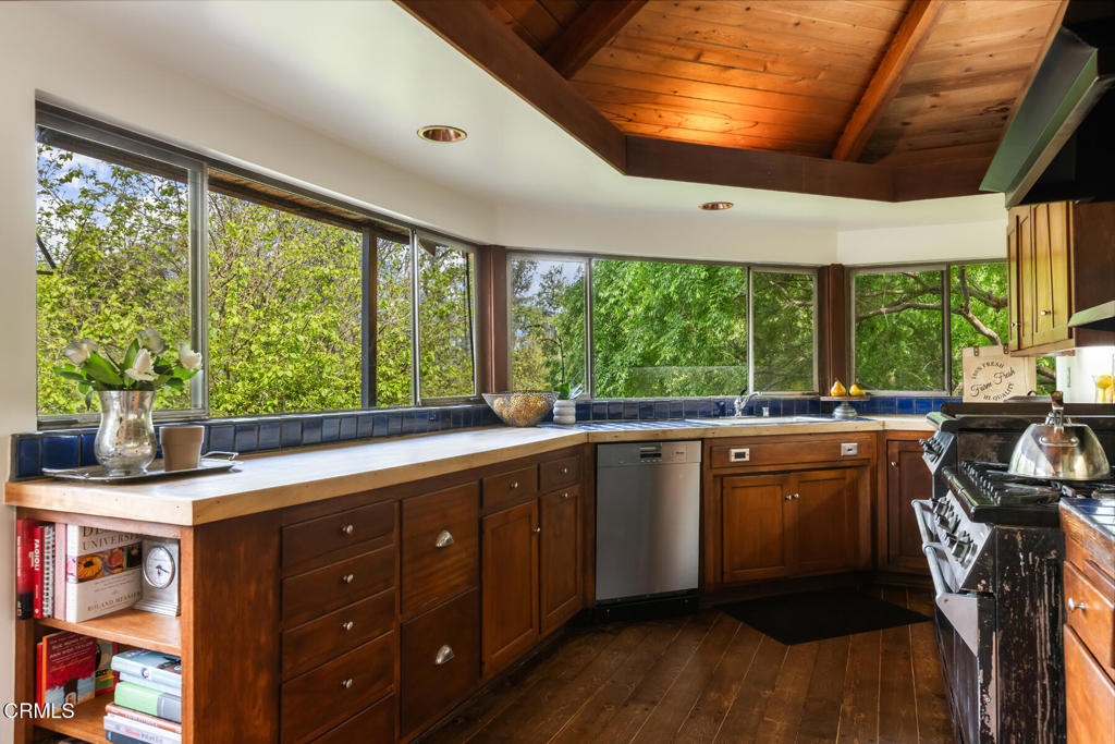 4254 Chevy Chase Drive