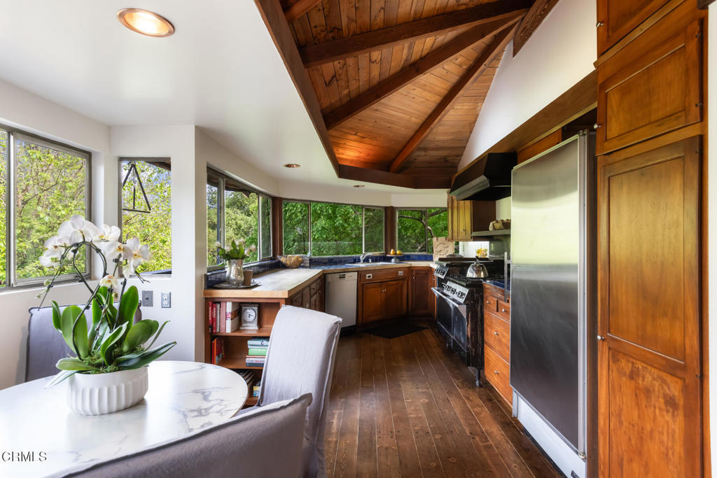 4254 Chevy Chase Drive