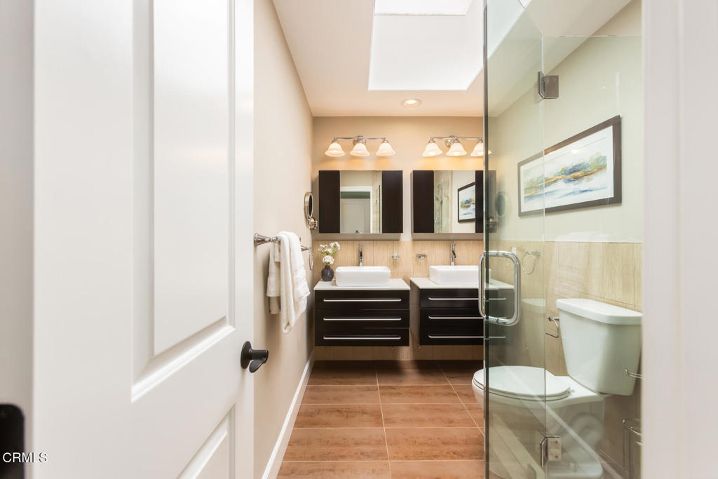 1040 S Orange Grove Boulevard 11