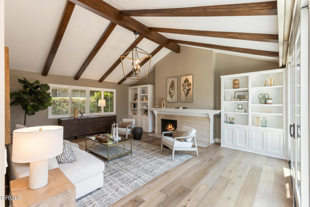 1040 S Orange Grove Boulevard 11